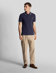 Lyle & Scott - Tipped Polo Shirt - short-sleeved polos - navy/ white - 4