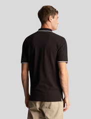 Lyle & Scott - Tipped Polo Shirt - korte mouwen - w395 jet black/ white - 4