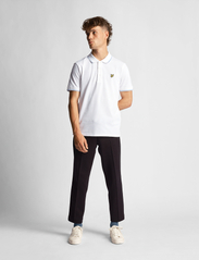Lyle & Scott - Tipped Polo Shirt - short-sleeved polos - white/ light blue - 4