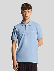 Lyle & Scott - Plain Polo Shirt - kortärmade pikéer - light blue - 2