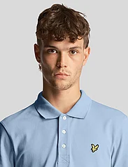 Lyle & Scott - Plain Polo Shirt - kortärmade pikéer - light blue - 5