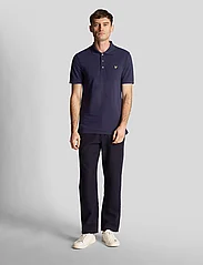 Lyle & Scott - Plain Polo Shirt - kortärmade pikéer - navy - 4