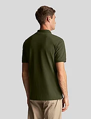 Lyle & Scott - Plain Polo Shirt - kortärmade pikéer - olive - 3