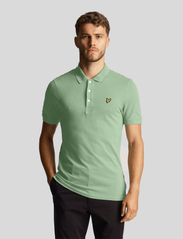 Lyle & Scott - Plain Polo Shirt - kortærmede poloer - w998 glencoe green - 2