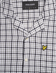 Lyle & Scott - Gingham Revere Collar Shirt - ternede skjorter - cold grey - 6