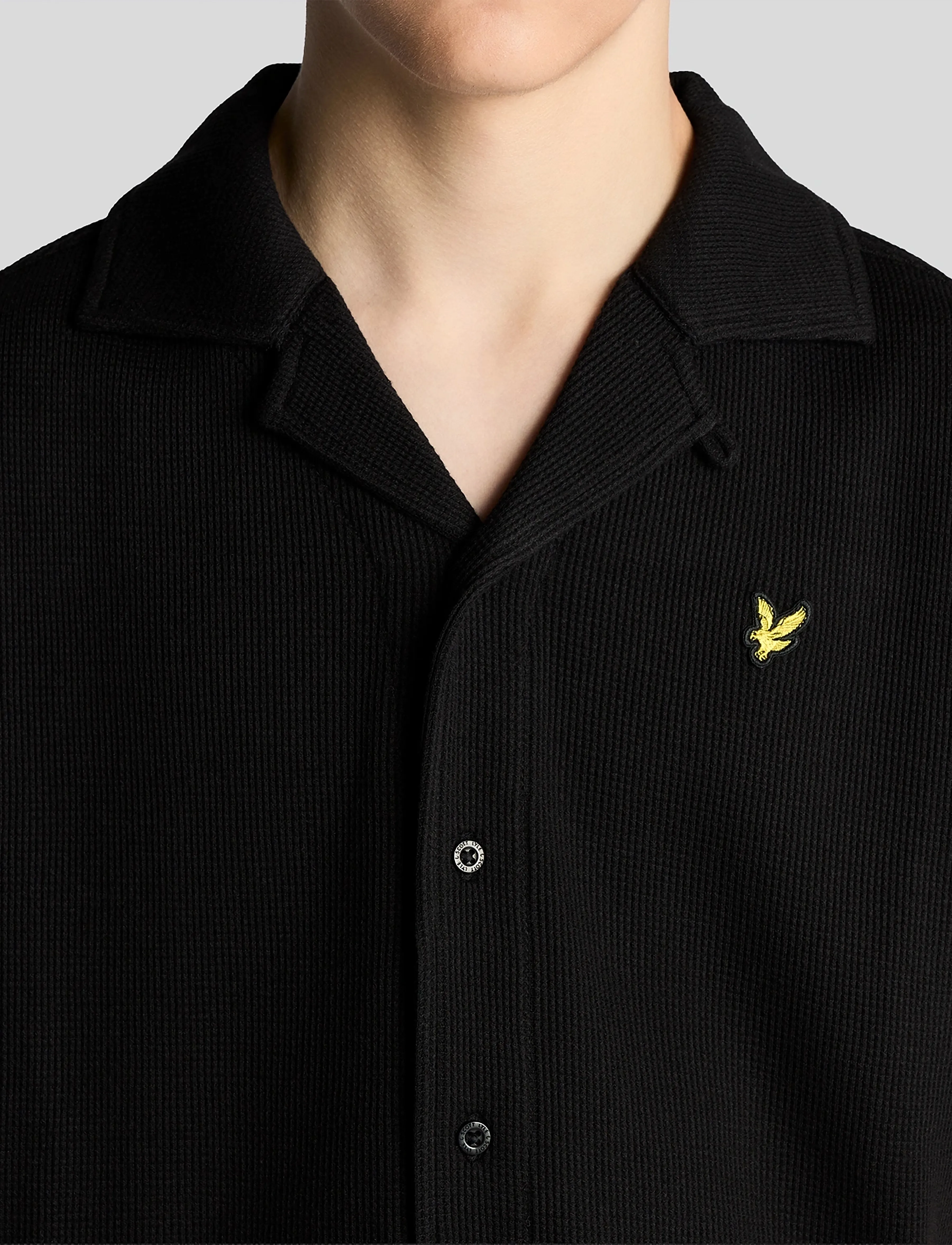 Lyle & Scott - SS Waffle Shirt - lühikeste varrukatega särgid - z865 jet black - 4