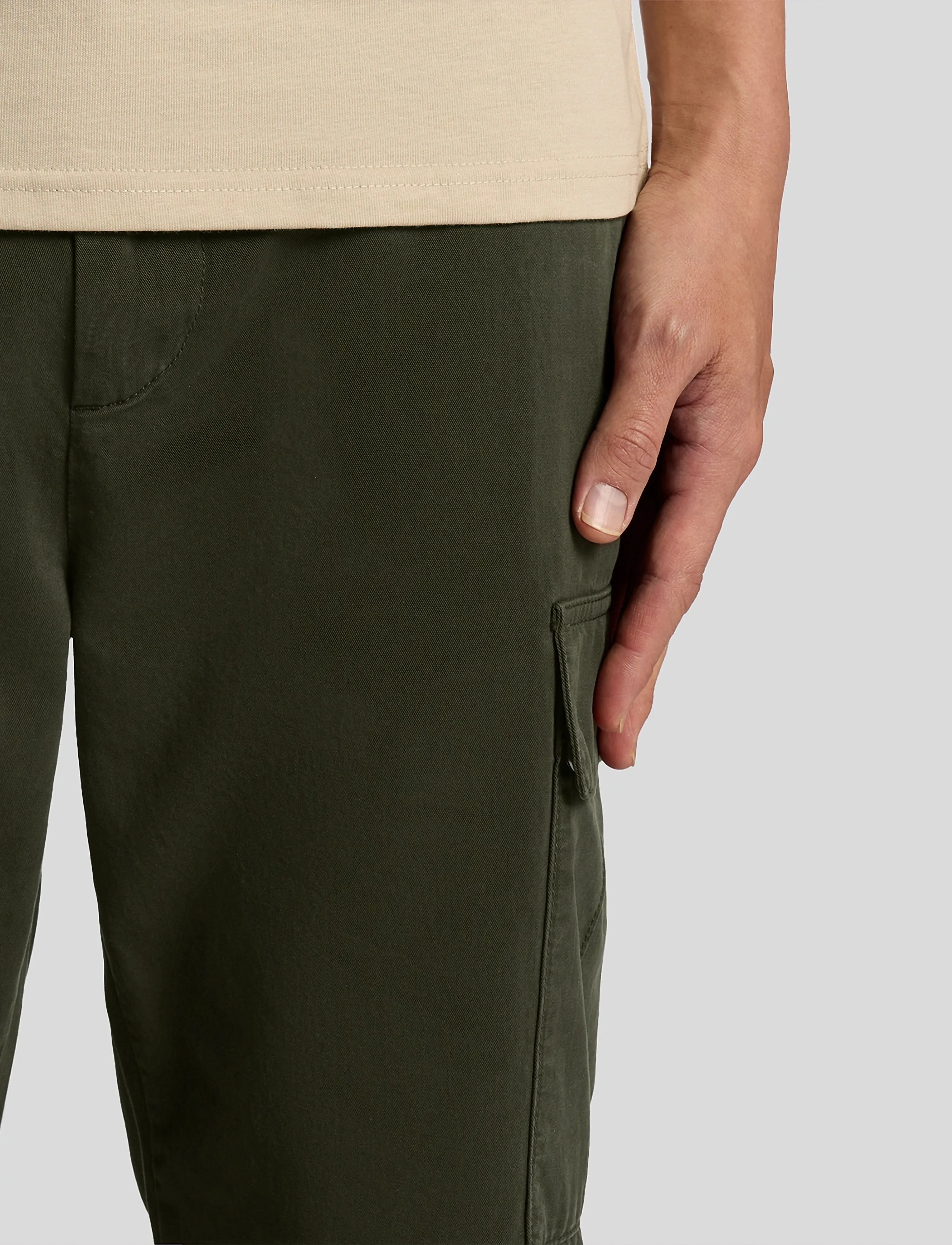 Lyle & Scott - Cargo Pocket Trouser - cargobyxor - w485 olive - 4