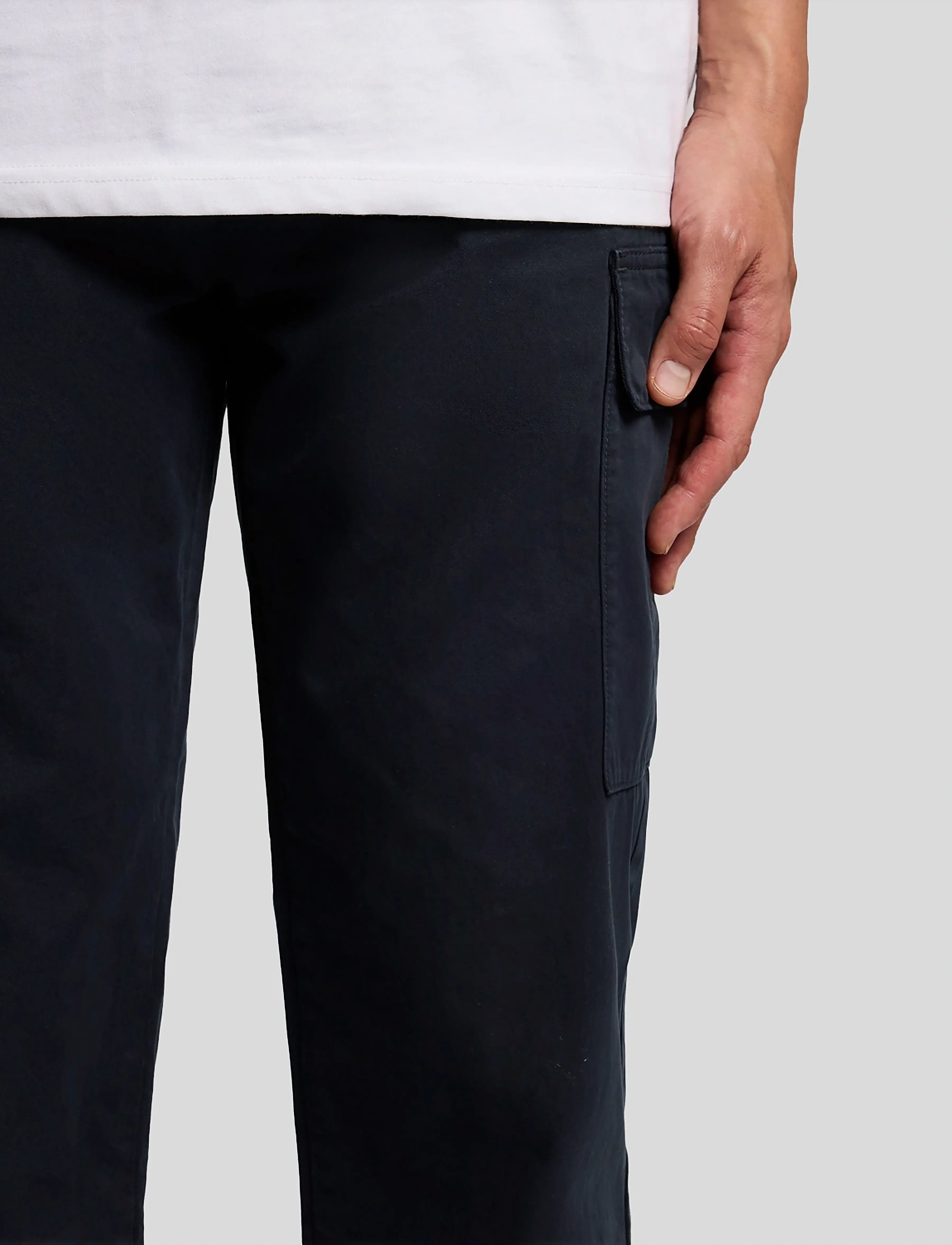 Lyle & Scott - Cargo Pocket Trouser - cargohose - z271 dark navy - 4