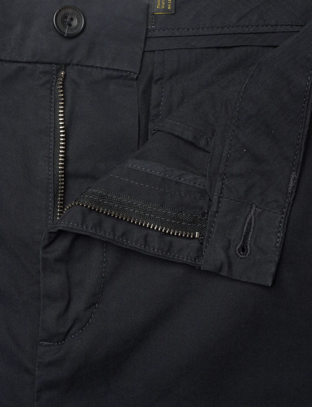 Lyle & Scott - Cargo Pocket Trouser - cargo pants - z865 jet black - 2