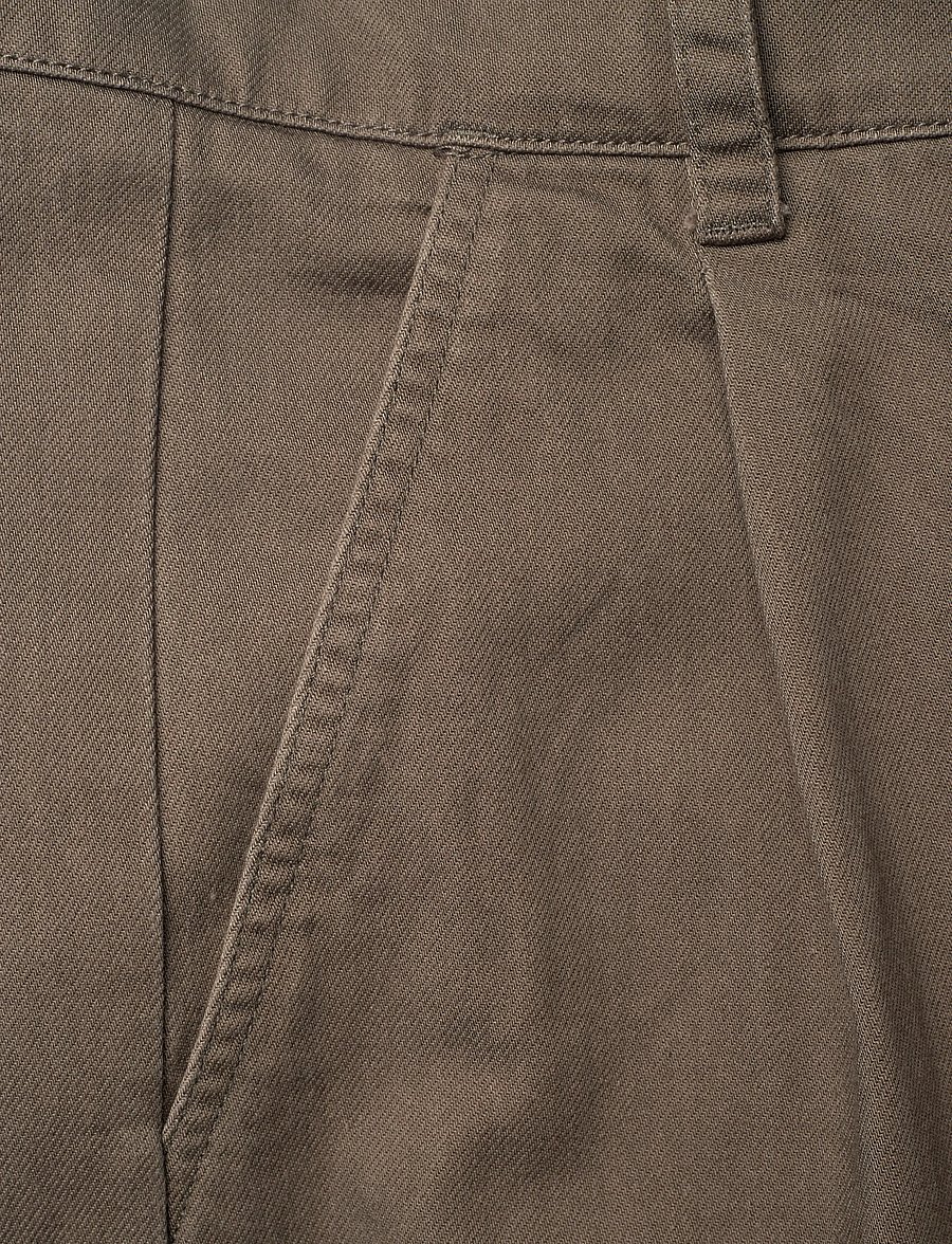 Lyle & Scott - Enzyme Wash Pleated Trouser - freizeithosen - x569 khaki ash - 5