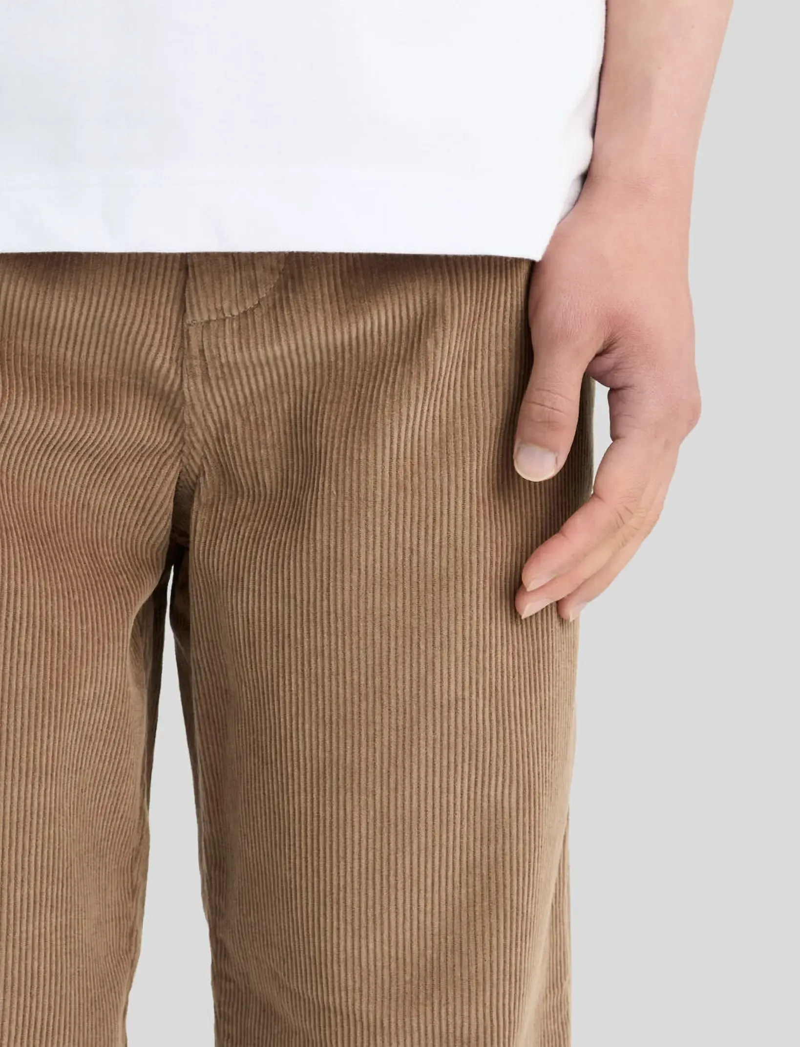 Lyle & Scott - Cord Trousers - freizeithosen - muted taupe - 5