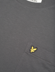 Lyle & Scott - Relaxed Pocket T-Shirt - lowest prices - gunmetal - 6