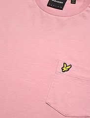 Lyle & Scott - Pocket T-Shirt - kortermede t-skjorter - x238 palm pink - 2