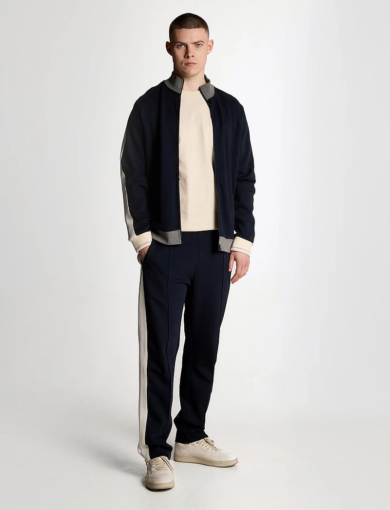 Lyle & Scott - Pocket T-Shirt - kortärmade t-shirts - x798 parchment - 4