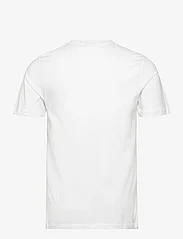 Lyle & Scott - Floral Print Pocket T-Shirt - kortärmade t-shirts - 626 white - 1