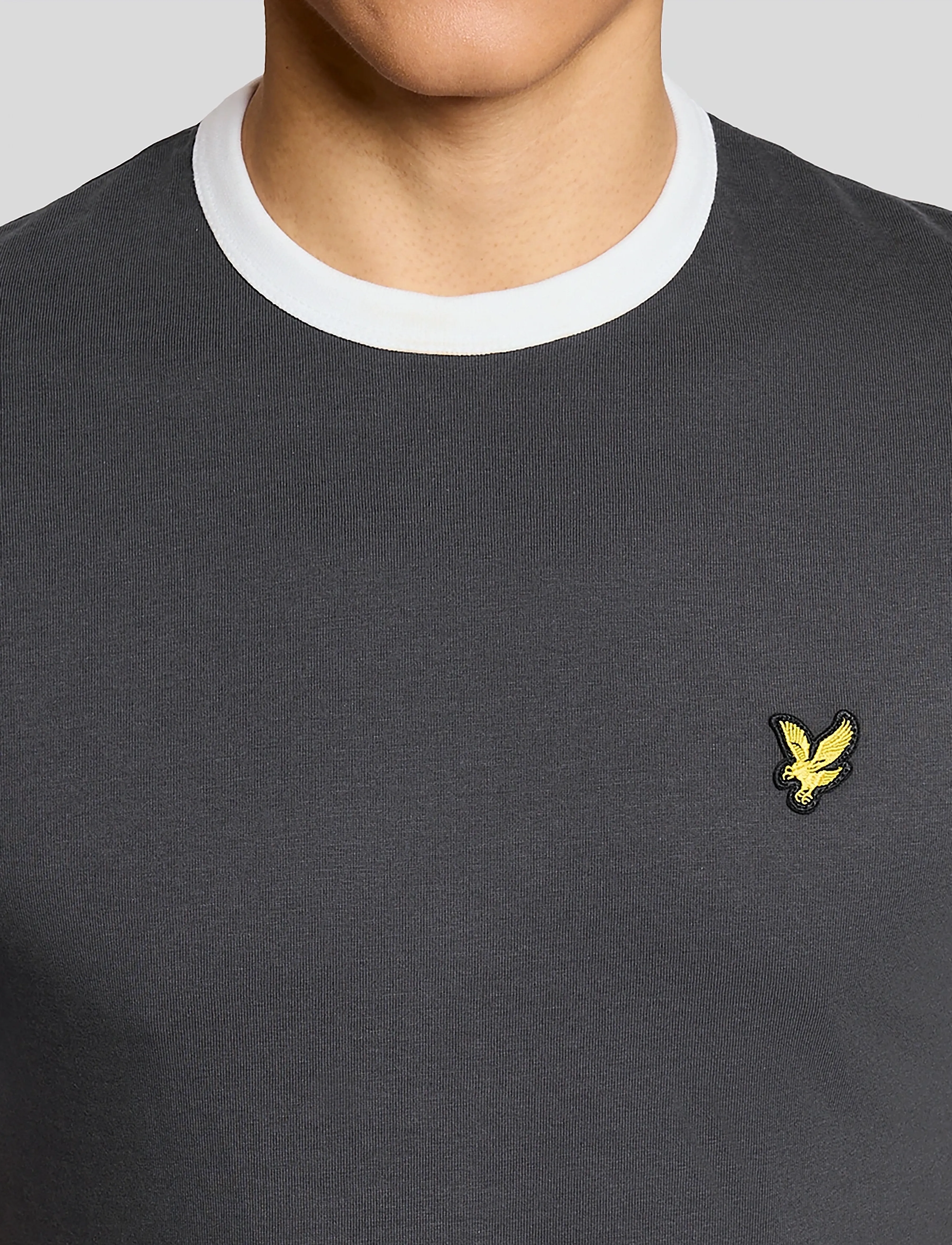 Lyle & Scott - Ringer T-shirt - short-sleeved t-shirts - x361 gunmetal/ white - 5