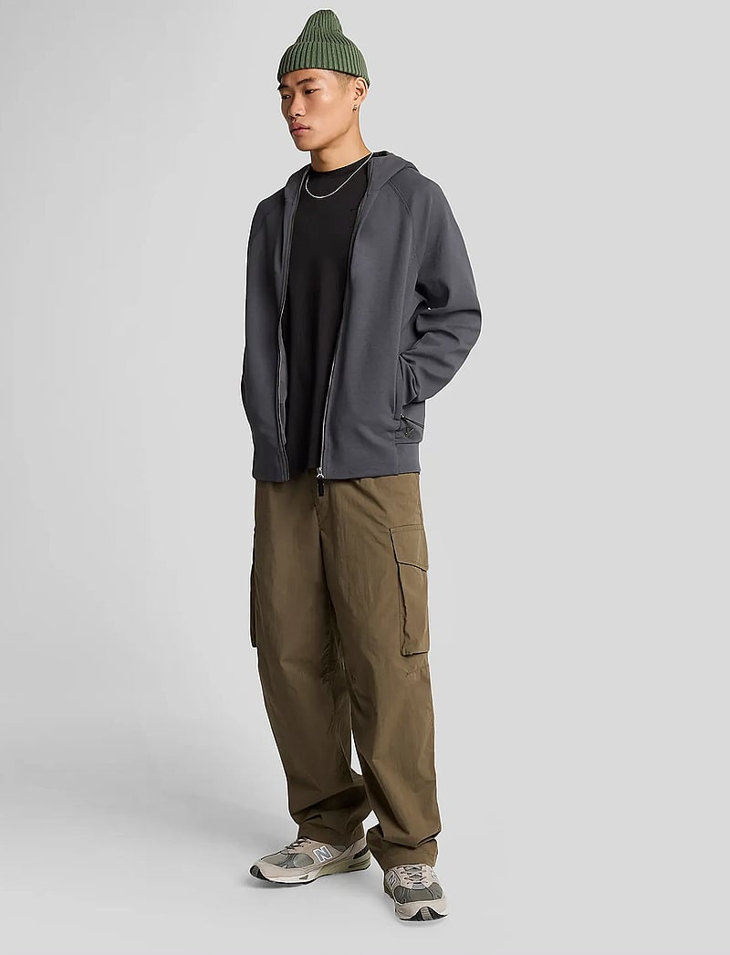 Lyle & Scott - Panelled Neoprene T-shirt - lühikeste varrukatega t-särgid - z865 jet black - 4