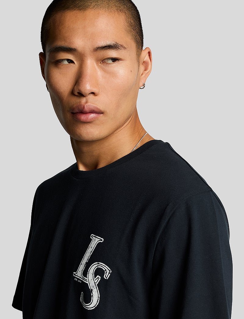 Lyle & Scott - Emblem T-Shirt - kortärmade t-shirts - z271 dark navy - 4