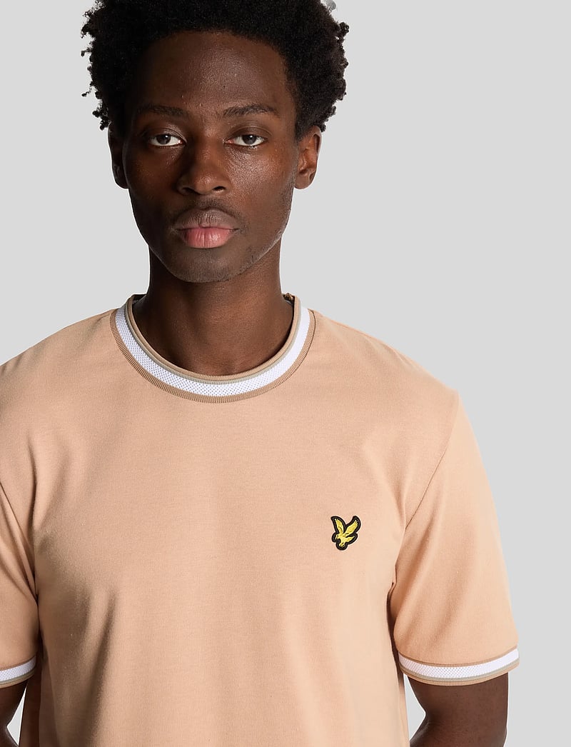 Lyle & Scott - Multi Tipped T-Shirt - lühikeste varrukatega t-särgid - x822 deep tan/ white/ oyster - 5