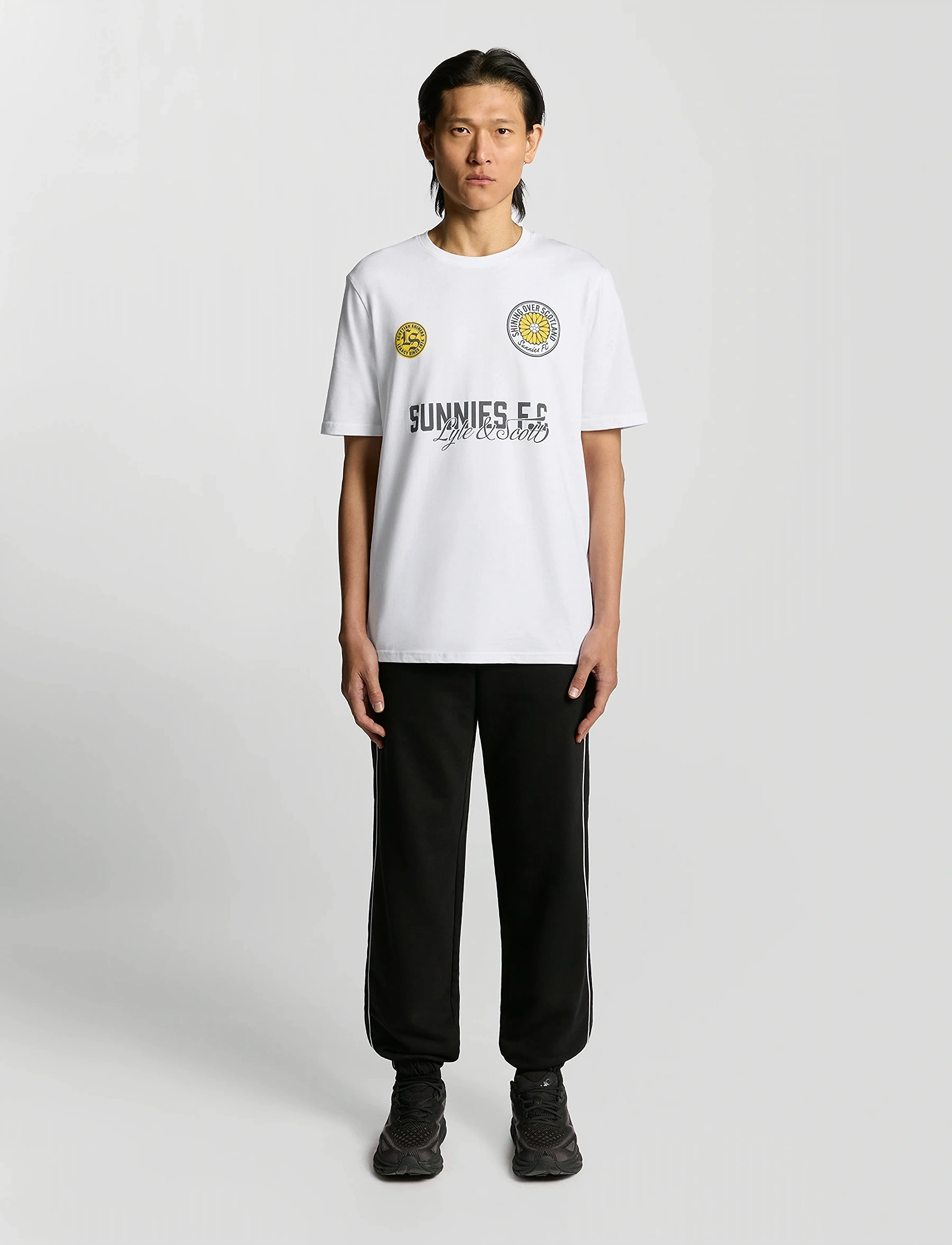 Lyle & Scott - Sunnies FC Graphic T-shirt - t-shirts à manches courtes - 626 white - 4