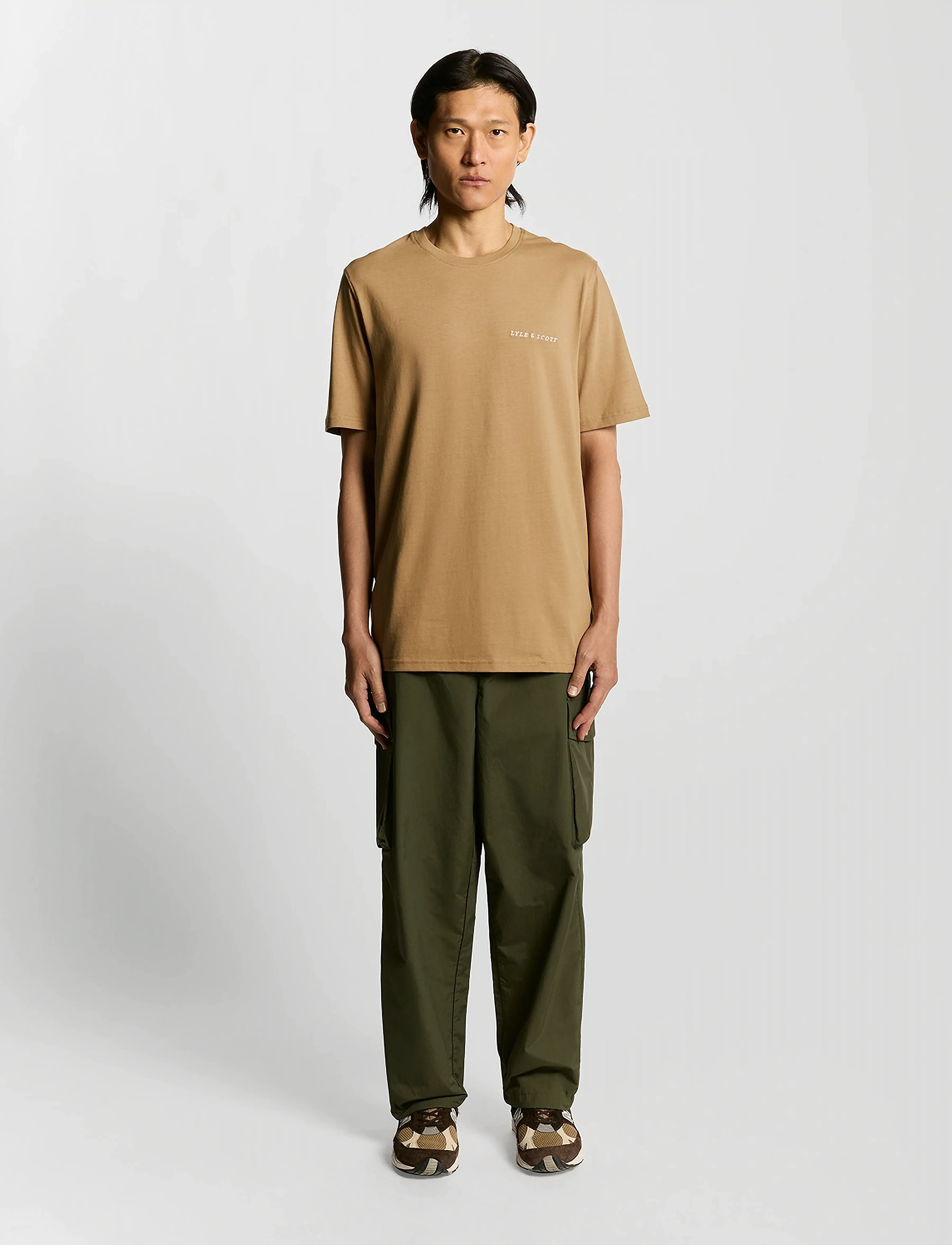 Lyle & Scott - Script T-Shirt - kortärmade t-shirts - x851 tigers eye - 4