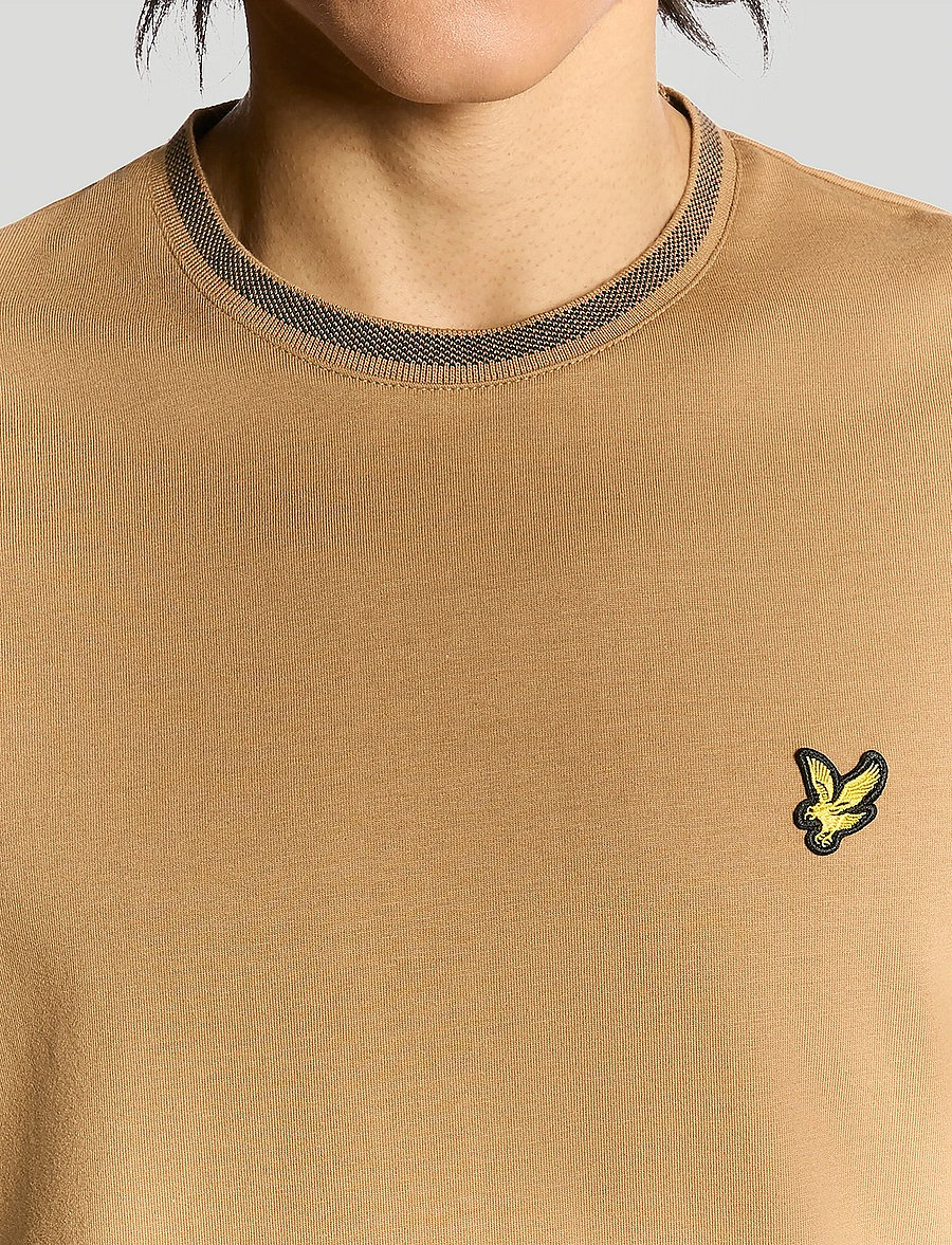 Lyle & Scott - Birdseye Half Tipped T-Shirt - kurzärmelige t-shirts - x946 tigers eye/ dark navy - 5