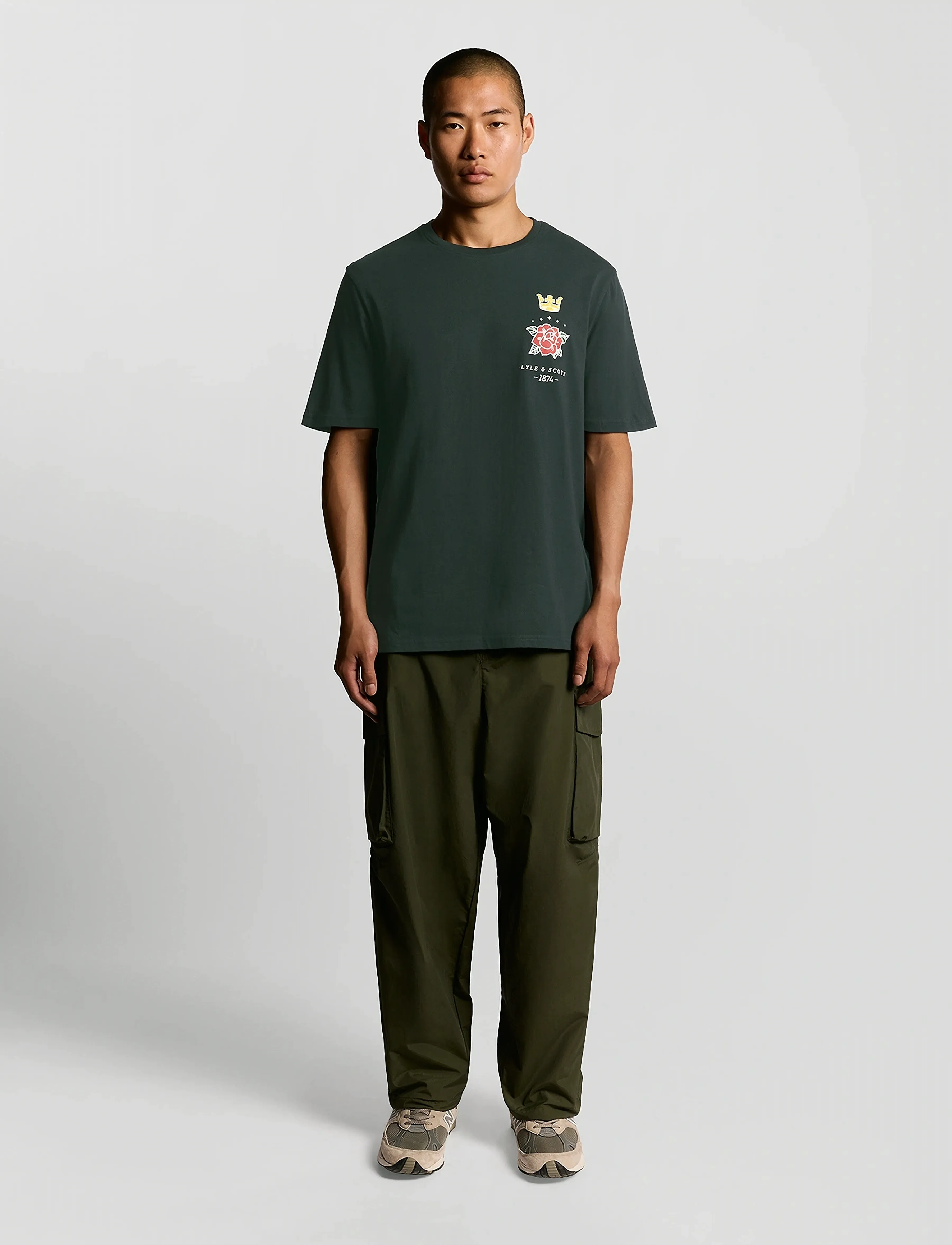 Lyle & Scott - Rose and Crown Graphic T-shirt - kortärmade t-shirts - z271 dark navy - 4