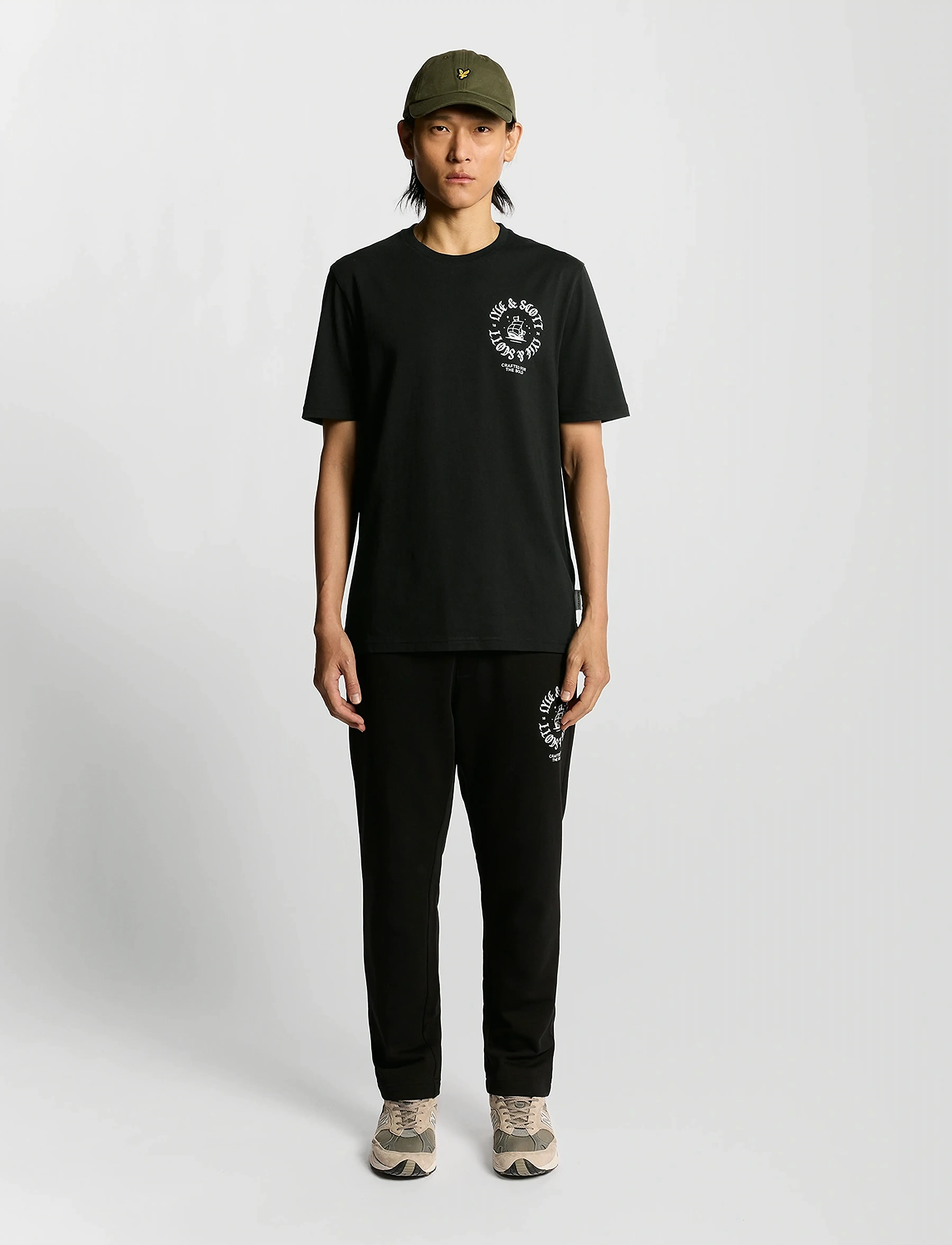 Lyle & Scott Ship Insignia Graphic T-shirt - T-shirts - Z865 JET BLACK / black