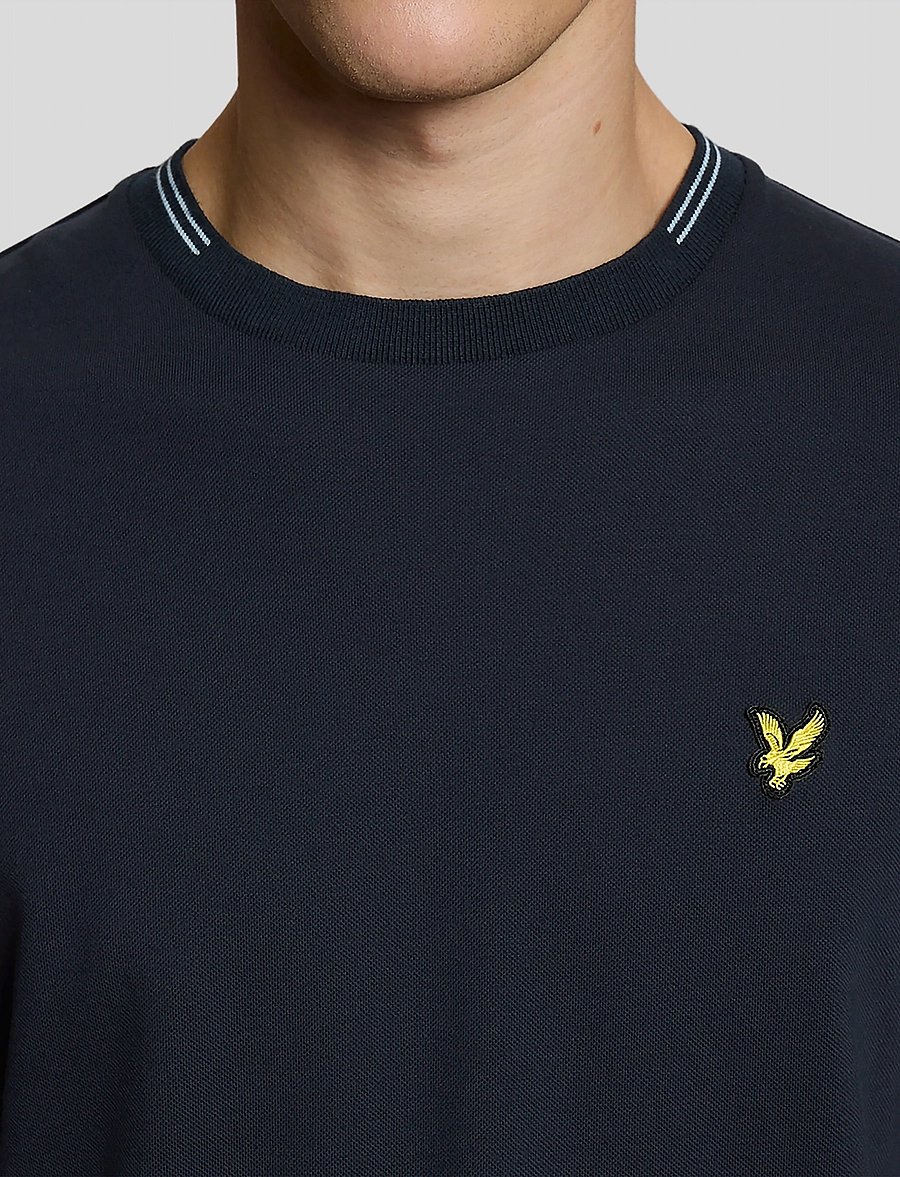 Lyle & Scott - Fine Tipped T-Shirt - short-sleeved t-shirts - y155 dark navy/ chalk blue - 4