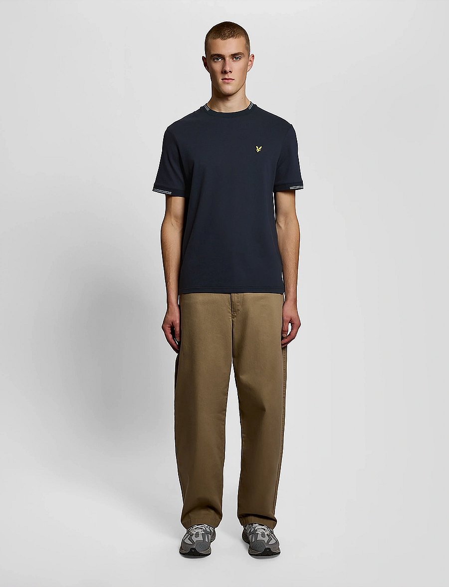 Lyle & Scott - Fine Tipped T-Shirt - short-sleeved t-shirts - y155 dark navy/ chalk blue - 5