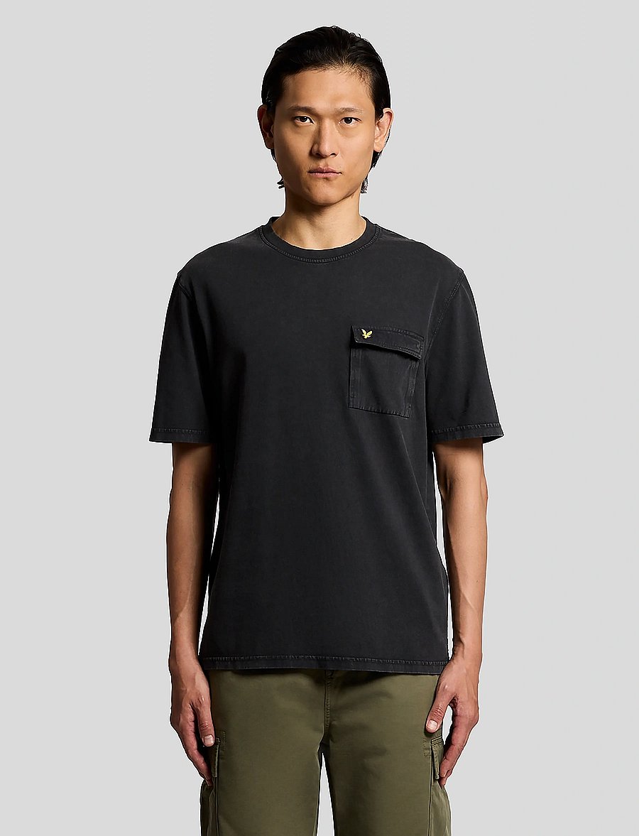 Lyle & Scott - Cargo Pocket T-shirt - kurzärmelige t-shirts - jet black - 0