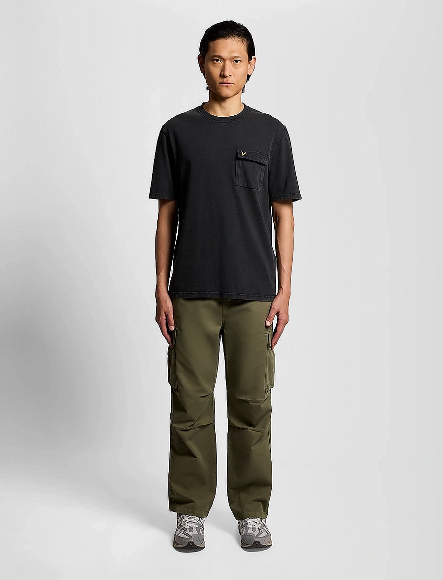 Lyle & Scott - Cargo Pocket T-shirt - kurzärmelige t-shirts - jet black - 5