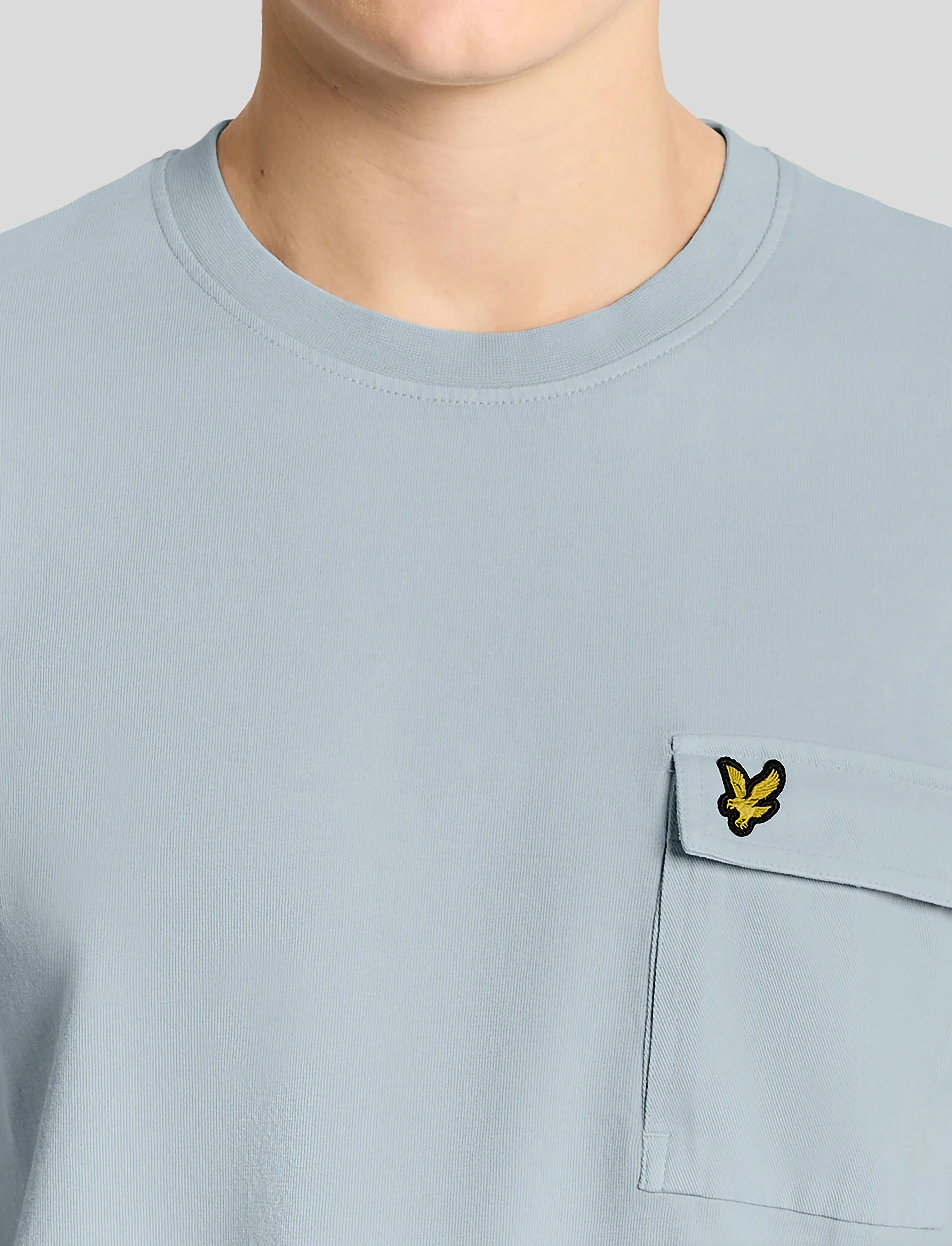 Lyle & Scott - Cargo Pocket T-shirt - kurzärmelig - opal blue - 4