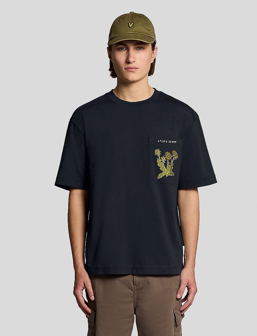 Lyle & Scott - Floral Embroidered T-shirt - kortärmade t-shirts - dark navy - 0