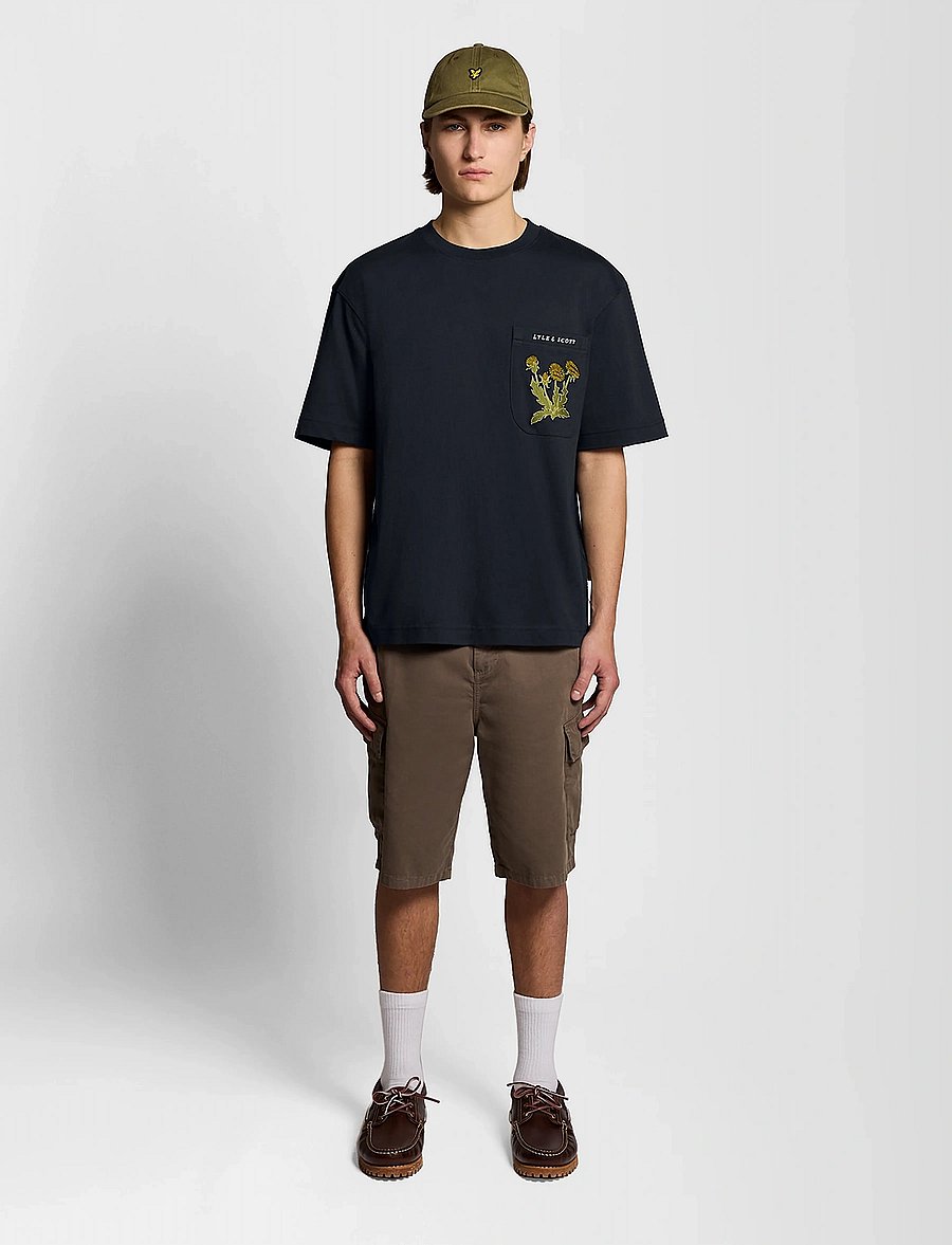 Lyle & Scott - Floral Embroidered T-shirt - kortärmade t-shirts - dark navy - 4