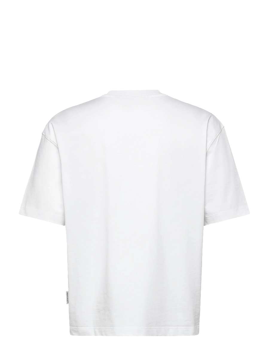 Lyle & Scott - Floral Embroidered T-shirt - lühikeste varrukatega t-särgid - white - 2