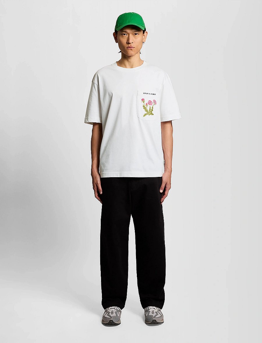 Lyle & Scott - Floral Embroidered T-shirt - lühikeste varrukatega t-särgid - white - 4