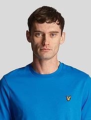 Lyle & Scott - Plain T-Shirt - alhaisimmat hinnat - bright blue - 5
