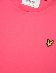 Lyle & Scott - Plain T-Shirt - laveste priser - electric pink - 2