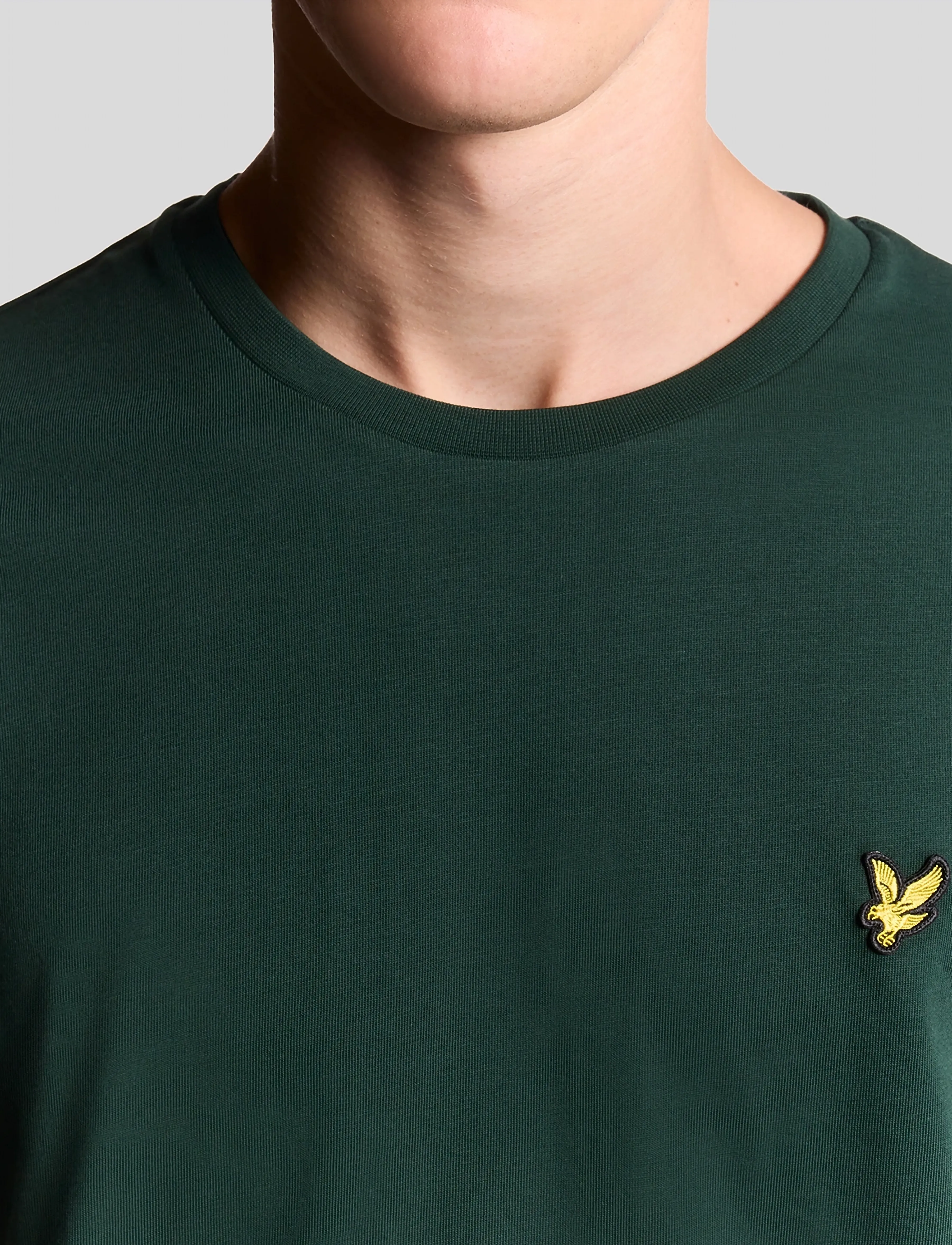 Lyle & Scott - Plain T-Shirt - kurzärmelig - w486 dark green - 5