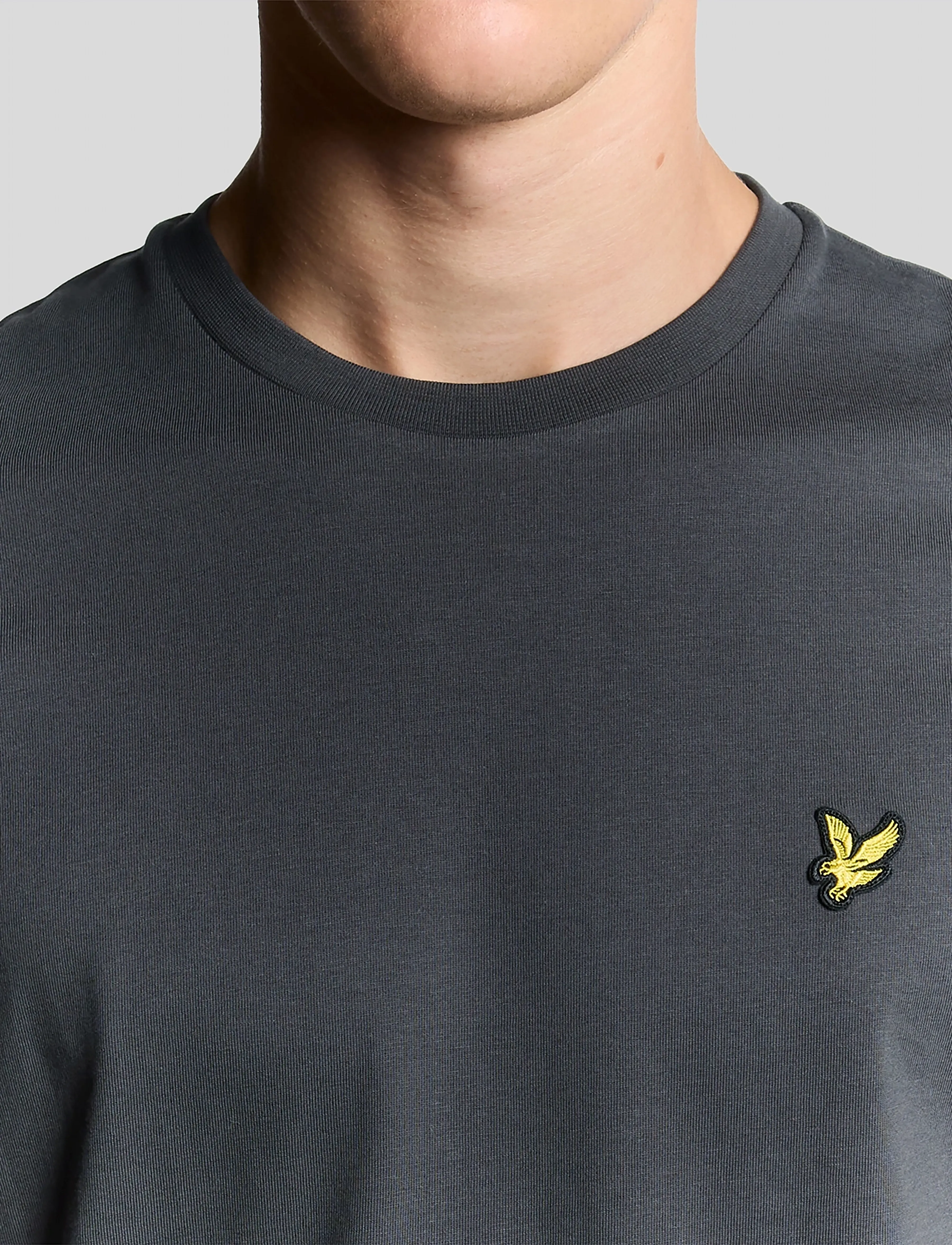 Lyle & Scott - Plain T-Shirt - kurzärmelig - w635 gunmetal - 4