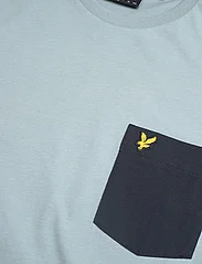 Lyle & Scott - Contrast Pocket T-Shirt - zemākās cenas - x163 slate blue / dark navy - 2