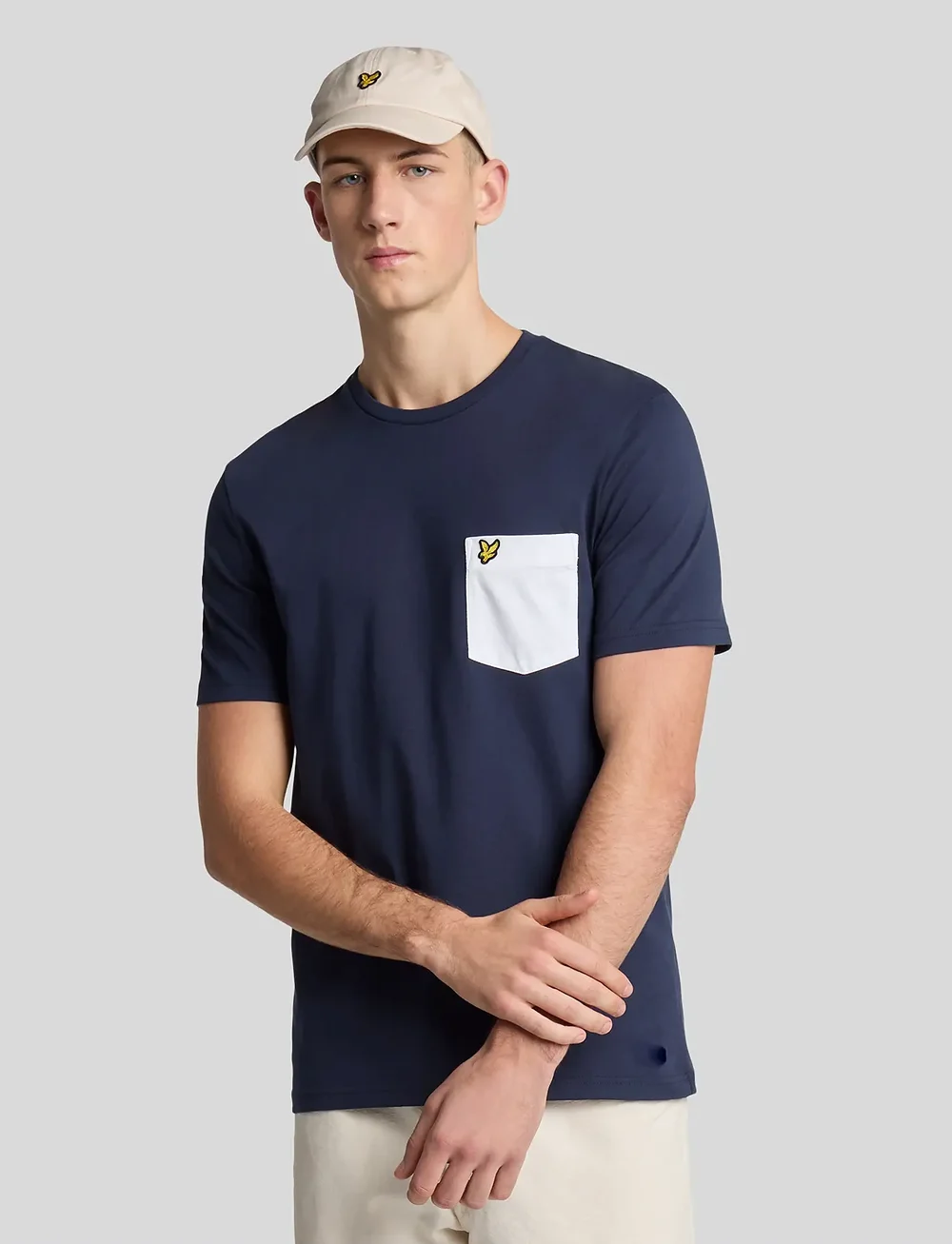 Lyle & Scott - Contrast Pocket T-Shirt - kortärmade t-shirts - navy/white - 0