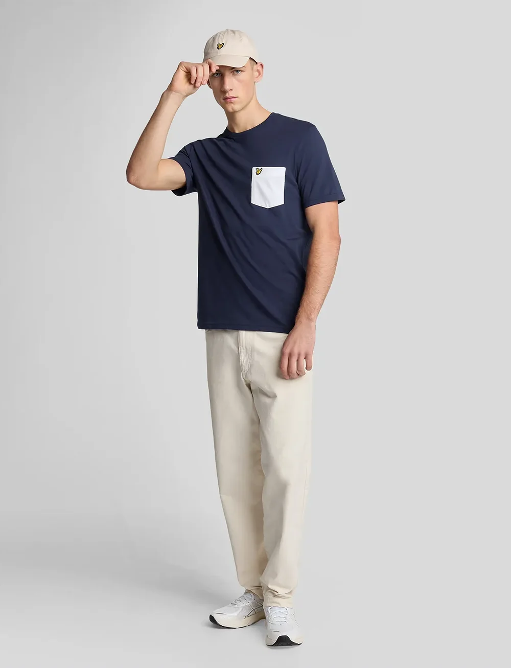 Lyle & Scott - Contrast Pocket T-Shirt - kortärmade t-shirts - navy/white - 5