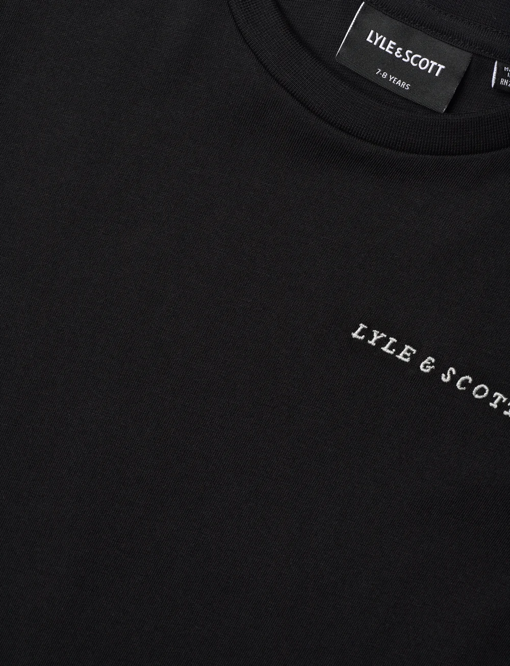 Lyle & Scott - Script Embroidered T-shirt - kurzärmelige - z865 jet black - 2