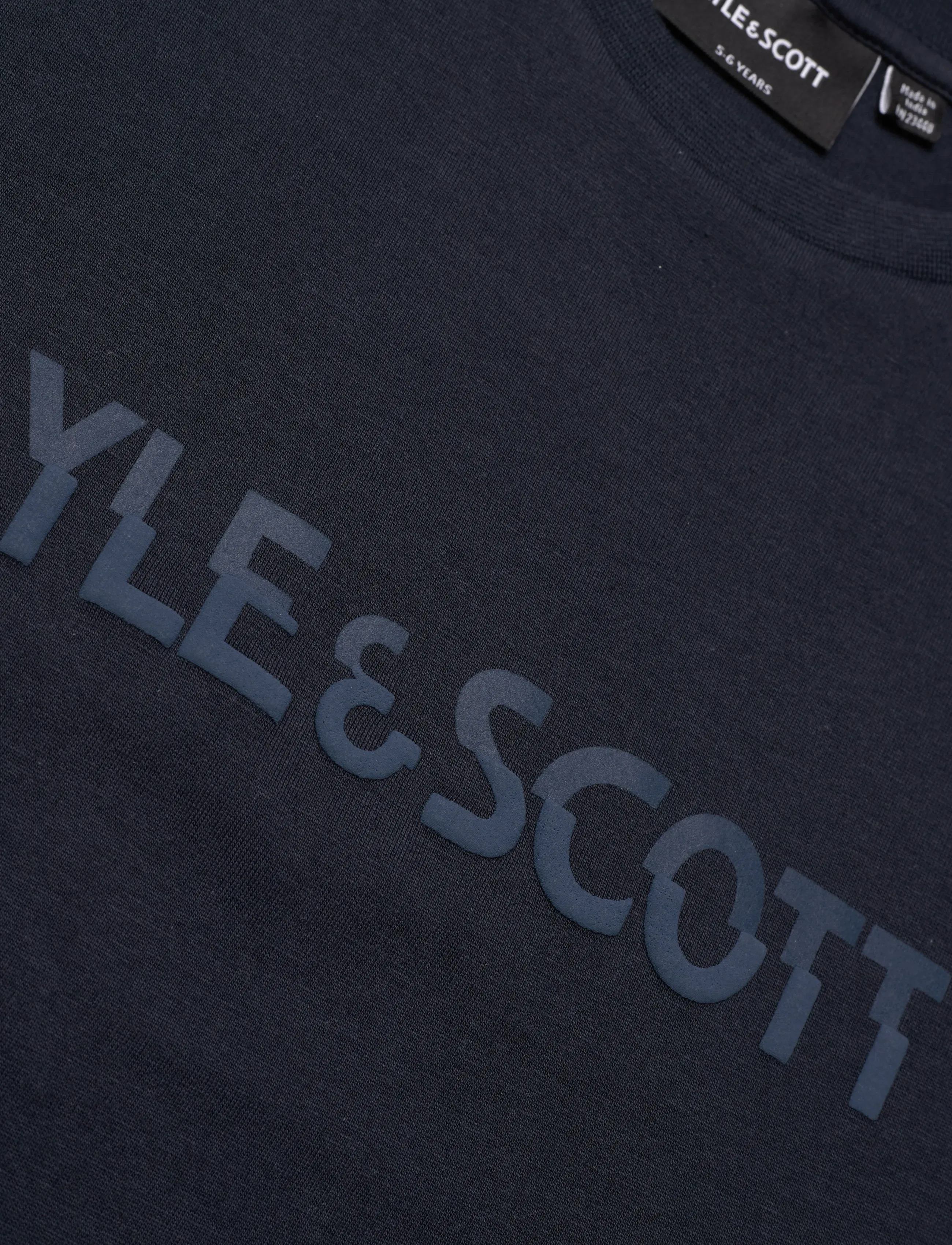 Lyle & Scott - Lyle & Scott Print T-shirt - kortærmede t-shirts - z271 dark navy - 2