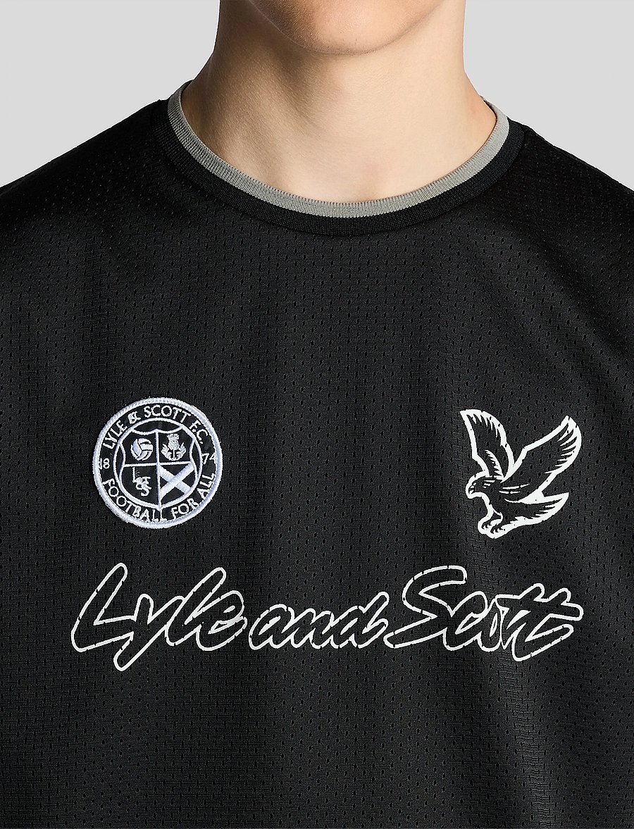 Lyle & Scott - Printed Airtex T-shirt - sportoberteile - z865 jet black - 4
