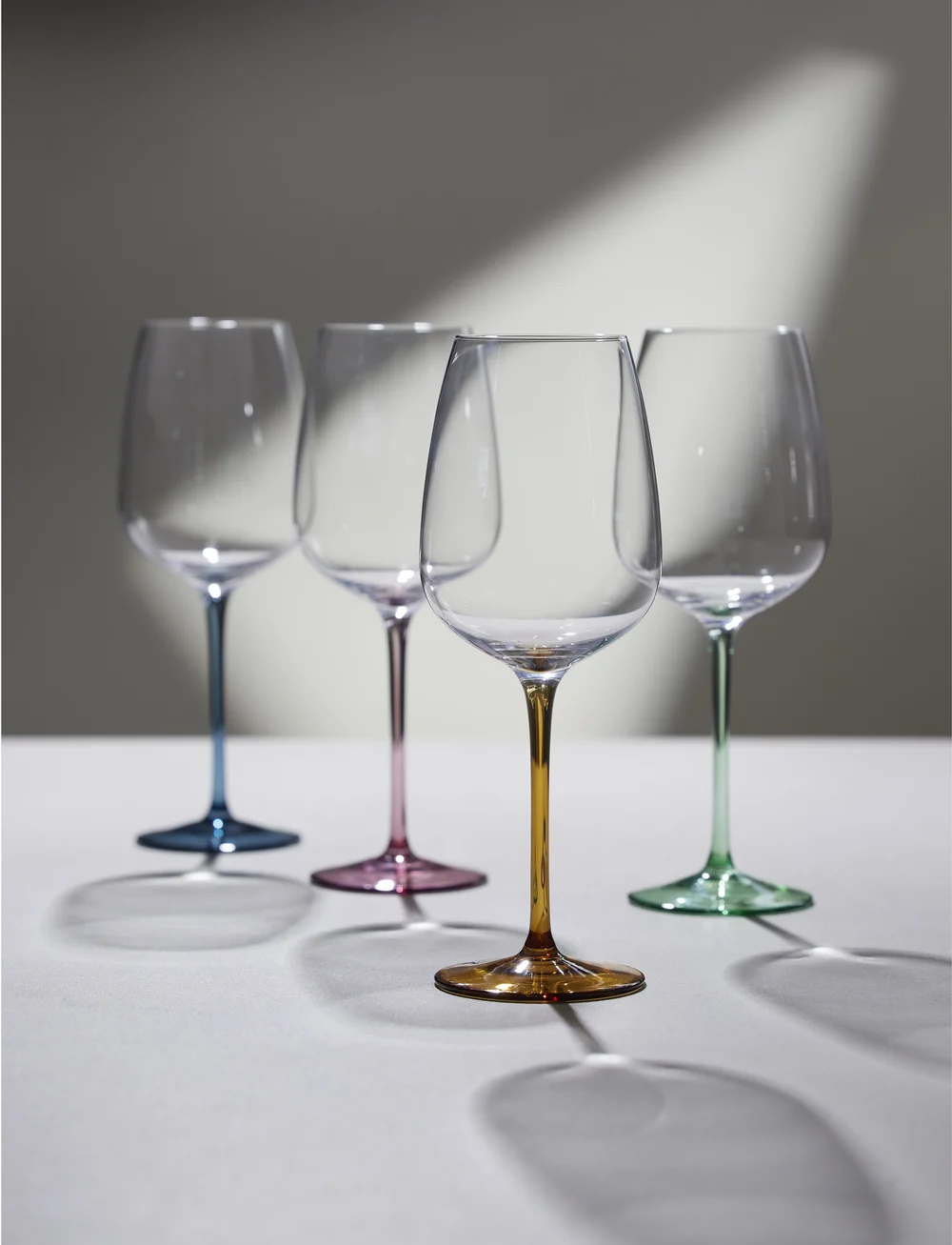 Lyngby Glas - Wine glass Vienna 4 pcs - weißweingläser - green - 5