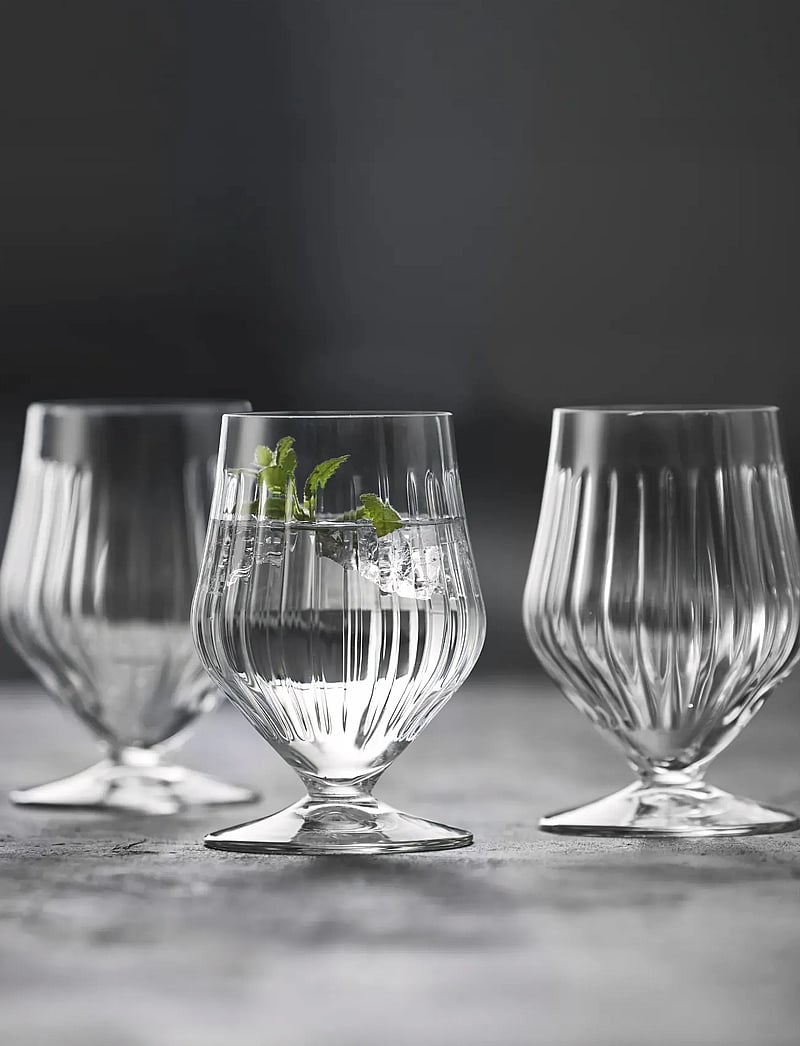Lyngby Glas - Footed water glass Ane - trinkgläser - transparent - 0