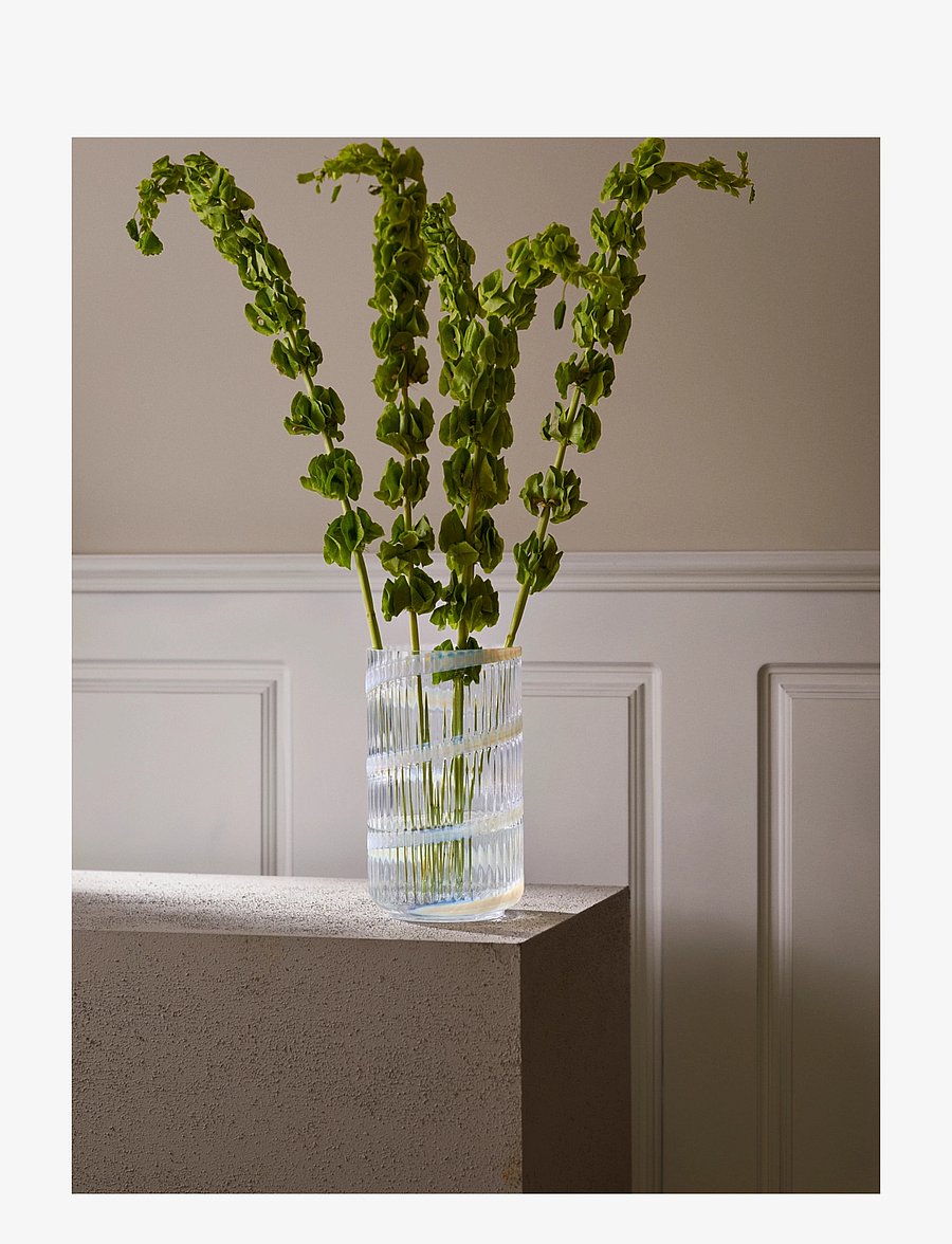 Lyngby Porcelæn - Lyngby Vase H20.5 cm swirl white mouth blown glass - vases - swirl white - 4